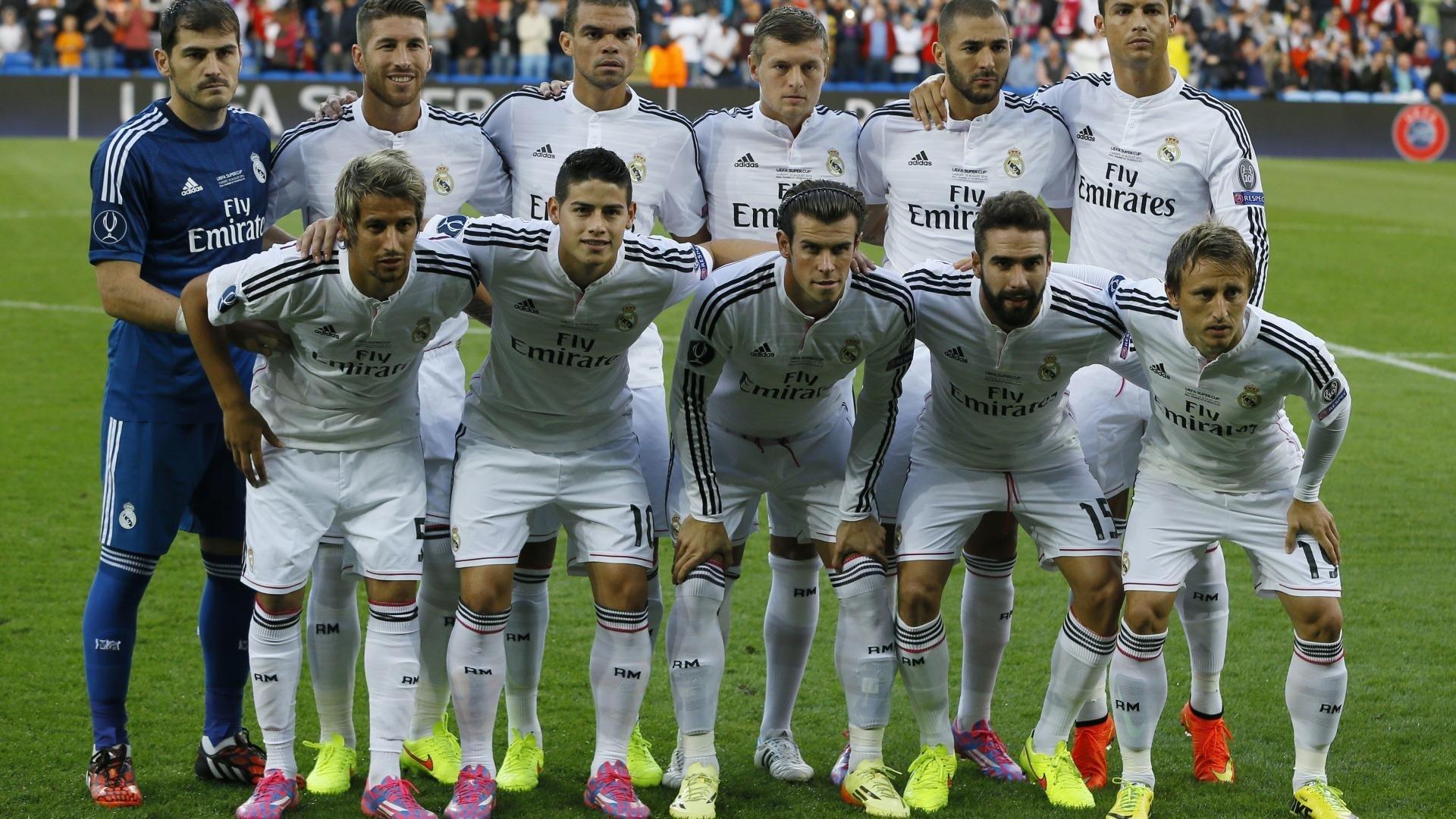 争3分!巴萨半场变阵激活进攻,德容拉菲尼亚登场扭转战局